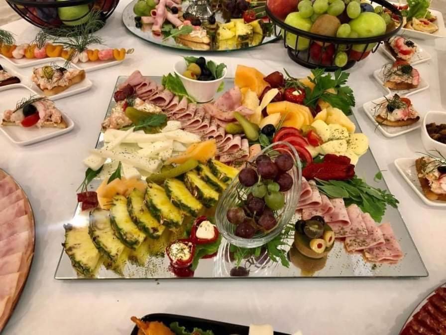La Luna Hotel Ксамил Екстериор снимка